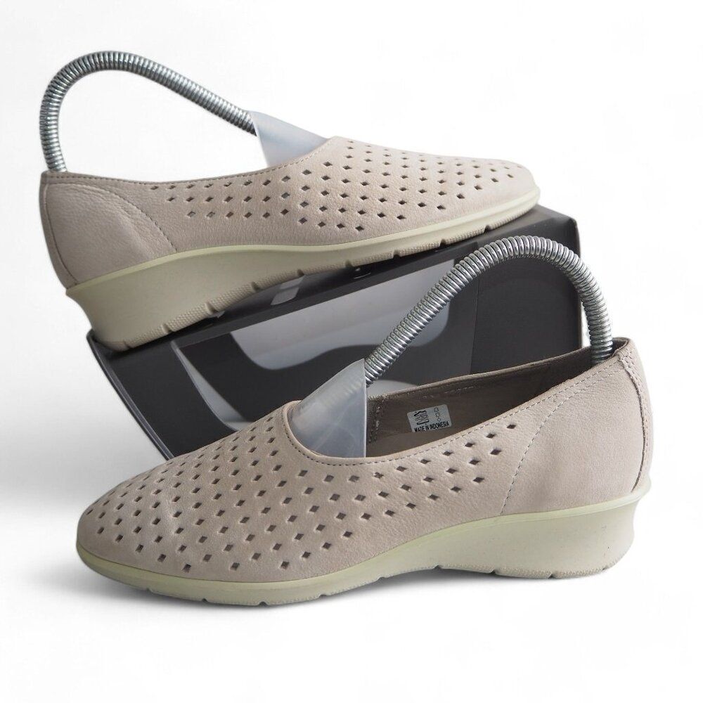ECCO Felicia Summer Perforated Wedge Slip-on‎ Loafers Beige Nubuck Women's 5-5.5